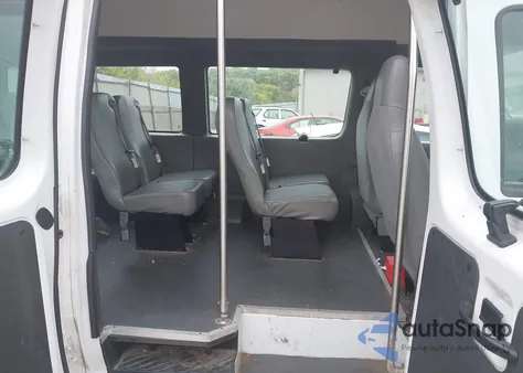 2012 Ford E-250 Commercial z USA, uszkodzony, nr VIN 1FTNS2EW7CDB33571